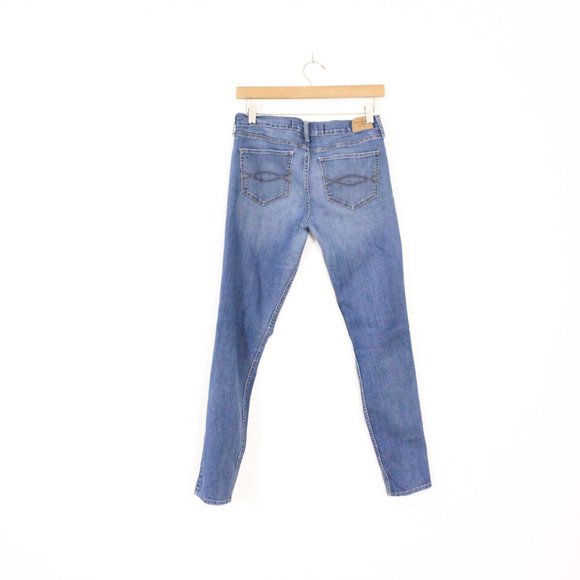 *Abercrombie & Fitch Medium Wash Mid Rise Skinny Jean - Picture 6 of 7